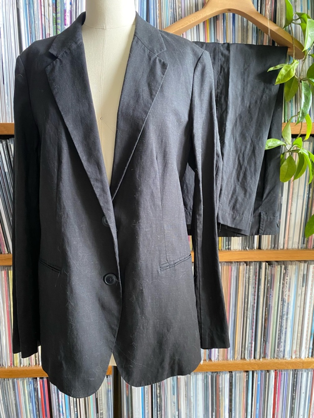 GUC UNIQLO - Black Women’s Pants Suit - Jacket size S / Pants size M